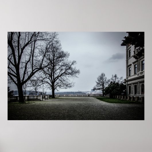 Grauer Herbsttag in Prag Poster (Vorne)