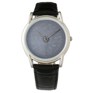 grauer Hintergrund und silberne Drahtverzierungen Armbanduhr