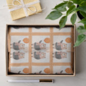 Grauer Karierter Pullover mit orangefarbenem Karie Seidenpapier (Geschenk)