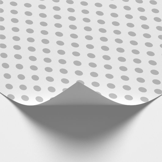 Grauer Polka-Dot auf weißem Medium Space Geschenkpapier (Ecke)