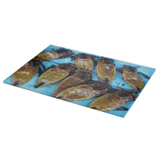 Grauer Riesenwasserbug (Maeng Daa) ... asiatisches Schneidebrett (Ecke)