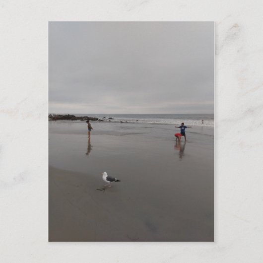 Grauer Tag am Strand Postkarte (Vorderseite)
