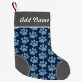 Grauer und Navy Dog Paw Print Pattern Individuelle Kleiner Weihnachtsstrumpf (Vorderseite)