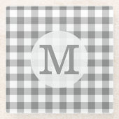 Grauer und weißer Gingham-Karo Mit Monogramm Glasuntersetzer (Vorderseite)