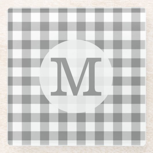 Grauer und weißer Gingham-Karo Mit Monogramm Glasuntersetzer (Vorderseite)