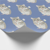 Grauer und weißer Hamster mit einer Blume Geschenkpapier (Ecke)