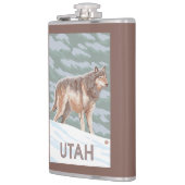 Grauer Wolf StandingUtah Flachmann (Links)