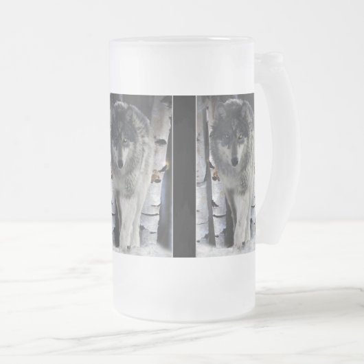 Grauer Wolf & Winter Forest Wildlife - Geschenke T Mattglas Bierglas (VorderseiteRechts)