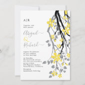 Grauer Zweig mit gelben Blumen Initialen Hochzeit Einladung (Vorderseite)