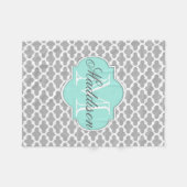 Graues Aqua-elegantes Muster-Monogramm Fleecedecke (Vorderseite (Horizontal))