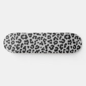 Graues Asche Leopard Cheetah Animal Print Muster Skateboard (Horizontal)