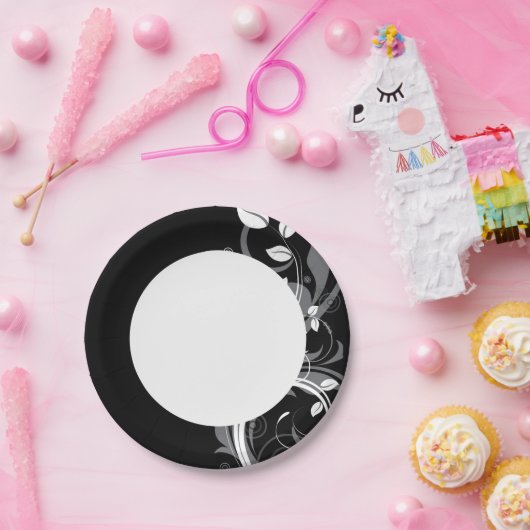 Graues Blumenmuster auf schwarz Pappteller (Party)