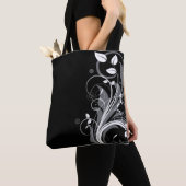 Graues Blumenmuster auf Schwarz Tasche (Von Nahem)
