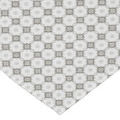 Graues, gepolstertes Diamantquadratmuster Kurzer Tischläufer (Ecke)