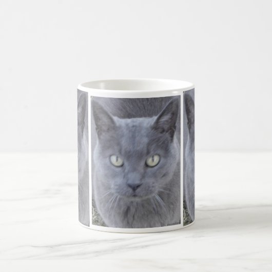 Graues Gesicht Nah Kaffeetasse (Mittel)