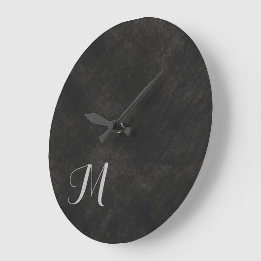 Graues Limones Wash Luxurious Monogram Große Wanduhr (Winkel)