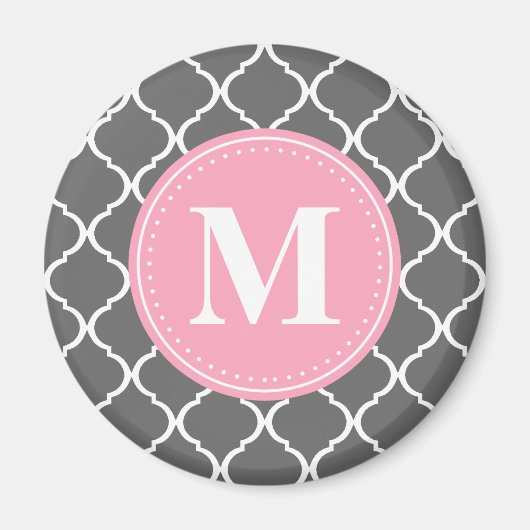 Graues marokkanisches Gitter Rosa Monogramm Magnet (Vorne)