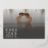 Graues Minimalistisches, fett formatiertes Foto Ho Folieneinladung (Rückseite)