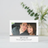 Graues modernes Foto Save the Date Postkarte (Stehend Vorderseite)