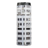 GRAUES MULTISTORY-GEBÄUDE MIT ROTEM ORIENTALISIERT THERMOSBECHER (Rückseite)