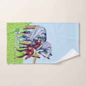 Graues Mutterpferd im Gras mit Kinderkälte Badhandtuch Set (Handtuch)