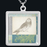 Graues Owl im Muster-Hintergrund Versilberte Kette<br><div class="desc">Gefühl künstlerisch? Holen Sie sich dieses zeitgenössische zeichn einer grauen Eule auf einem Collage-inspiriert Hintergrund. Der farbenfrohe Hintergrund ist in Blau-,  Grau- und Grüntönen gehalten. Dieser Kunstdruck wird jedes Wohnzimmer,  Bad oder Schlafzimmer aufhellen.</div>