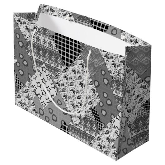Graues Patchwork-Patchwork-Muster Große Geschenktüte (Rückseite Schrägansicht)