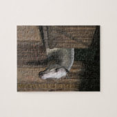 Graues Pferd an der stabilen Tür Puzzle (Horizontal)