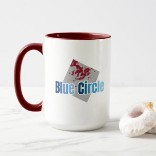 Graues Quadrat mit rotem Fleck und blauem Kreis-Te Tasse