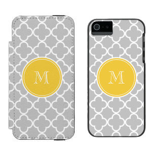 Graues Quatrefoil Muster, gelbes Monogramm Incipio Watson™ iPhone 5 Geldbörsen Hülle
