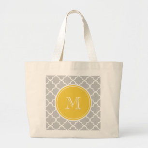 Graues Quatrefoil Muster, gelbes Monogramm Jumbo Stoffbeutel