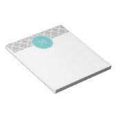 Graues Quatrefolienmuster, Aquamarines Monogramm Notizblock (angewinkelt)
