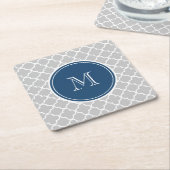 Graues Quatrefolienmuster, Navy Blue Monogram Rechteckiger Pappuntersetzer (angewinkelt)