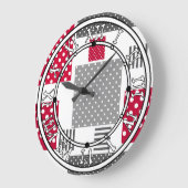 Graues rotes Polka-Dot-Patchwork auf weißem Hinter Große Wanduhr (Winkel)