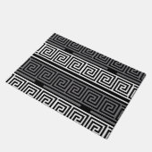Graues Schwarz-Griechisch-Schlüsselmuster-Design Fußmatte (Schrägansicht)