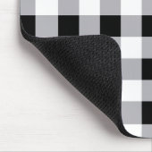 Graues Schwarz-weißes Kariertes Karo Muster Mousepad (Ecke)