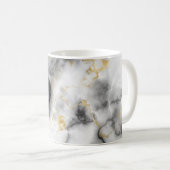 Graues Schwarz-weißes und goldenes Marmormuster Kaffeetasse (VorderseiteRechts)