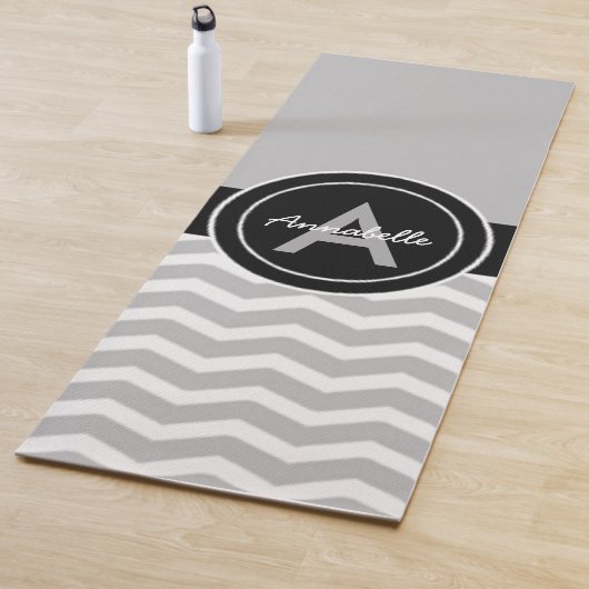 Graues schwarzes Zickzack Yogamatte (Beispiel)
