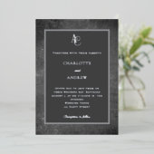 Graues silbernes modernes Monogramm rustikale Hoch Folieneinladung (Stehend vorne)