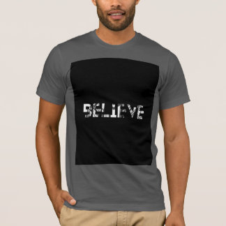 graues T-Shirt mit Titel glaube
