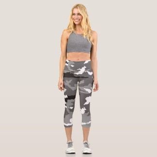 Graues Tarnmuster Capri Leggings