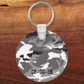 Graues Tarnmuster Schlüsselanhänger (Vorderseite)