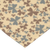 Graues und braunes Kleeblatt Tischdecke (Schrägansicht)