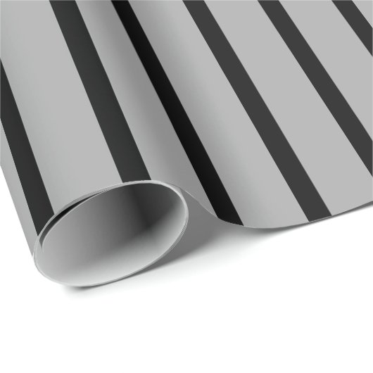 Graues und schwarzes gestreiftes geschenkpapier (Rolleneckpunkt)