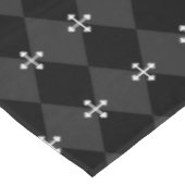 Graues und schwarzes Harlequin Design mit gotische Tischdecke (Schrägansicht)