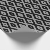 Graues und schwarzes Rautenmuster Geschenkpapier (Ecke)