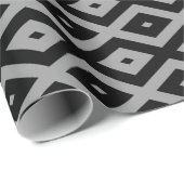 Graues und schwarzes Rautenmuster Geschenkpapier (Rolleneckpunkt)