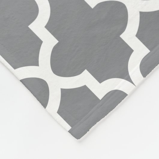 Graues und weißes Quatrefolienmuster Fleecedecke (Ecke)