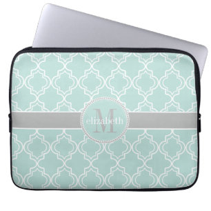 Graues Weiß-Marokkaner Quatrefoil Monogramm Laptopschutzhülle