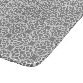 Graues weißes geometrisches nahtloses Muster Schneidebrett (Ecke)